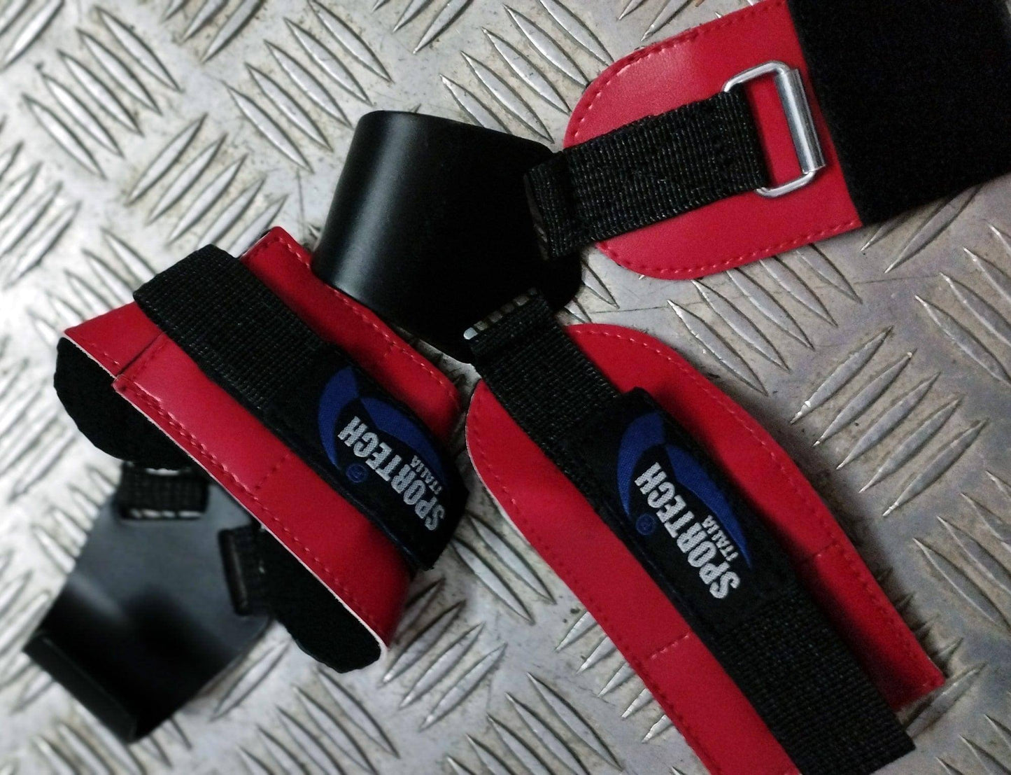 Sportech Italia - Ganci Palestra con Imbottitura e chiusura a Velcro, Hand Grip Versa Gripps, Sollevamento Pesi e Allenamento Potenziamento Muscolare Bodybuilding - Punto Fitness Potenza