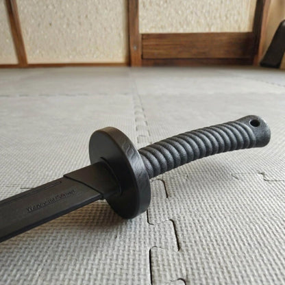 Sportech Italia - Sciabola polipropilene Kung Fu Wushu Tai Chi dettaglio manico su tatami | Punto Fitness Potenza Arti Marziali